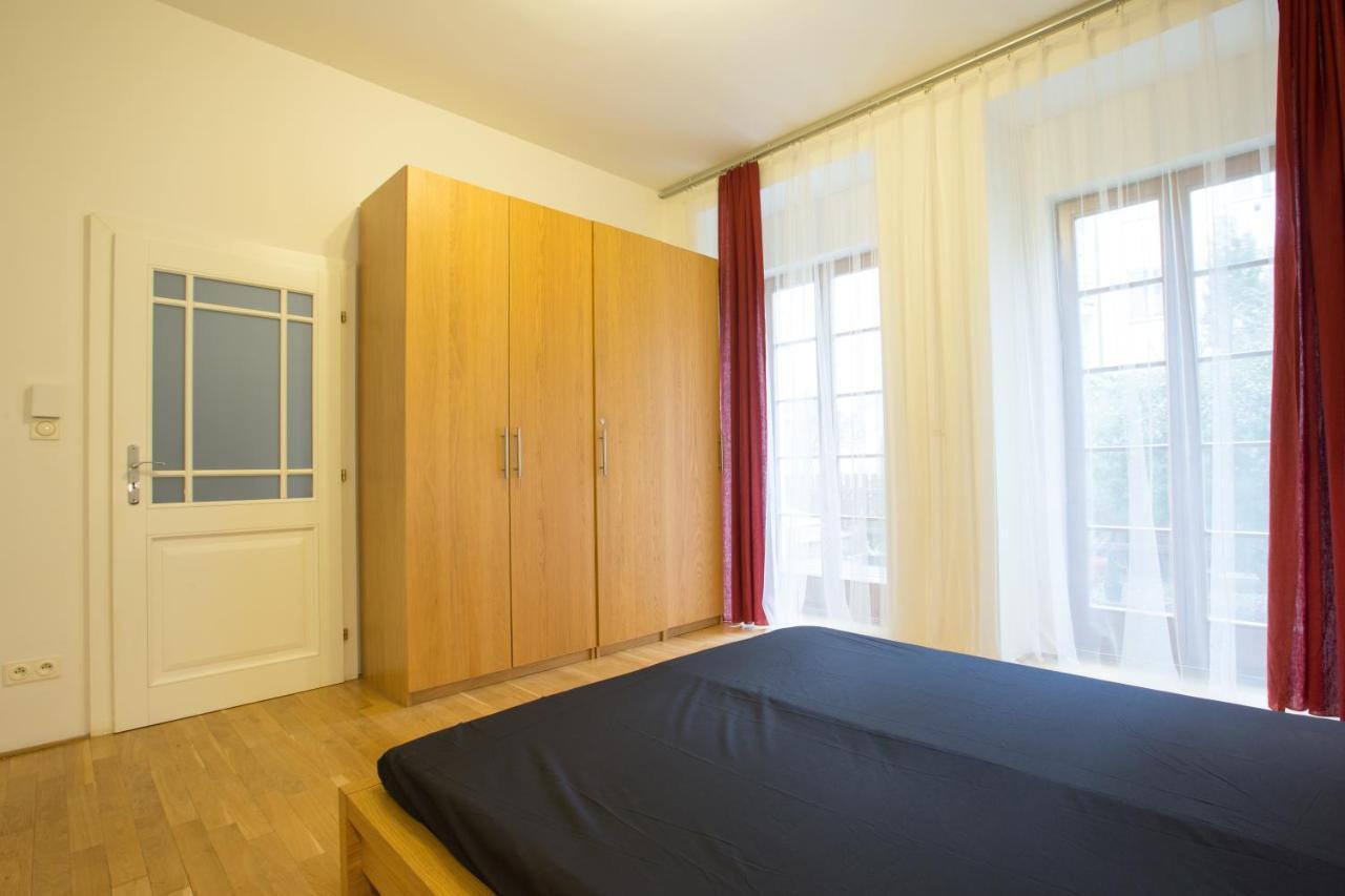 Elegant Apartment With Free Garage In The Center Of Praha Exteriér fotografie